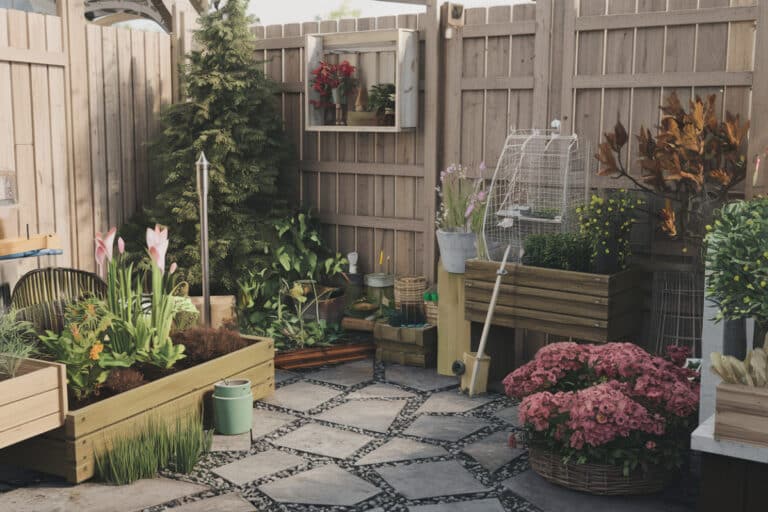 Les 7 astuces incontournables pour entretenir votre jardin en décembre et préparer le printemps