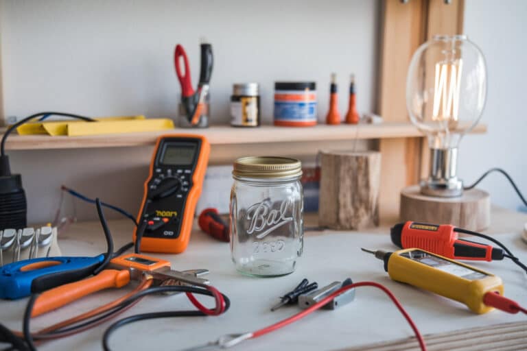 8 astuces pratiques d'électricité et de bricolage que tout bricoleur doit connaître dès maintenant